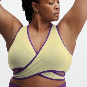 Fabletics Faye Medium Impact Mesh Overlay Criss Cross Strappy Back Sports Bra 2X